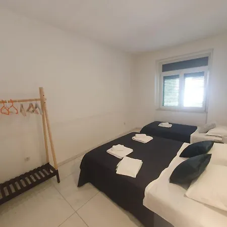 Daire Group Oasis Split